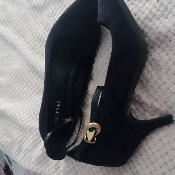 Call It Spring black stiletto with gold plated ankle strap - Picture 4 of 6